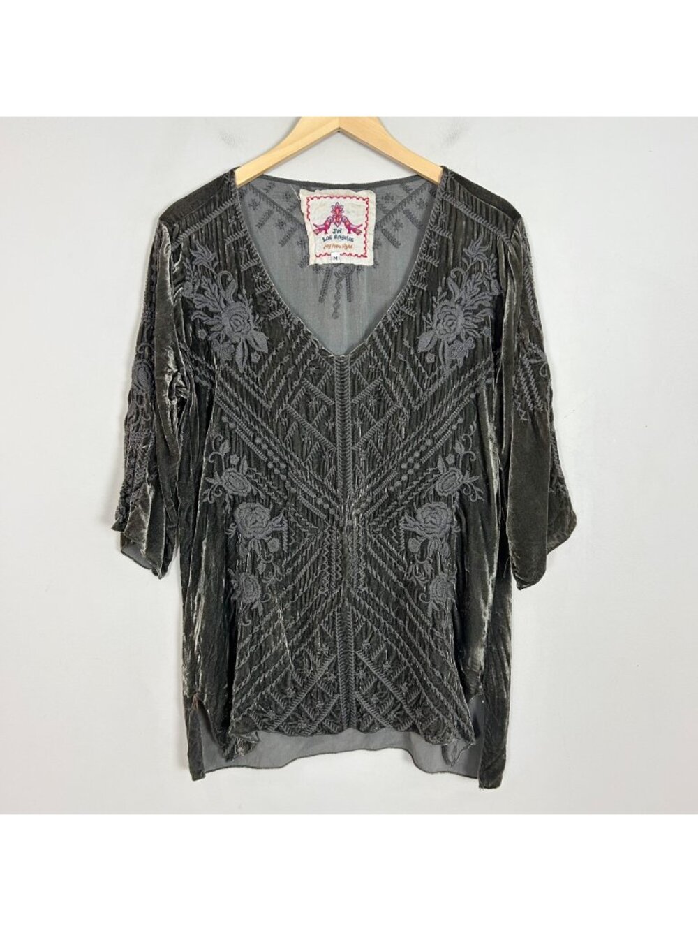 Johnny Was Gray Velvet Embroidered Tunic Top Asymmetric Hem Size Medium Women's